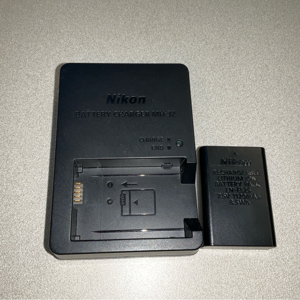 Nikon MH-32 Battery Charger + Nikon EN-EL 25 Battery - Picture 5 of 10